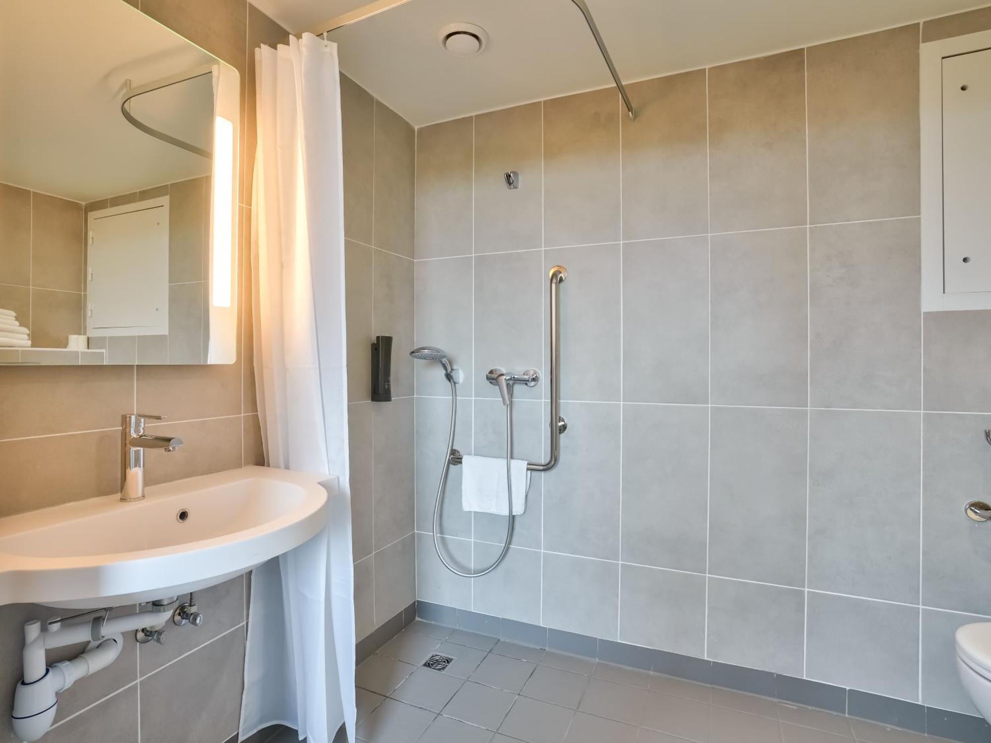 B&B Hotel Paris Porte D'Orleans Montrouge Eksteriør billede